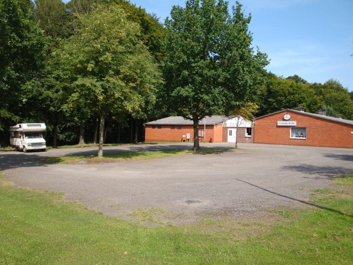 Wohnmobilstellplatz Festhalle Brillit