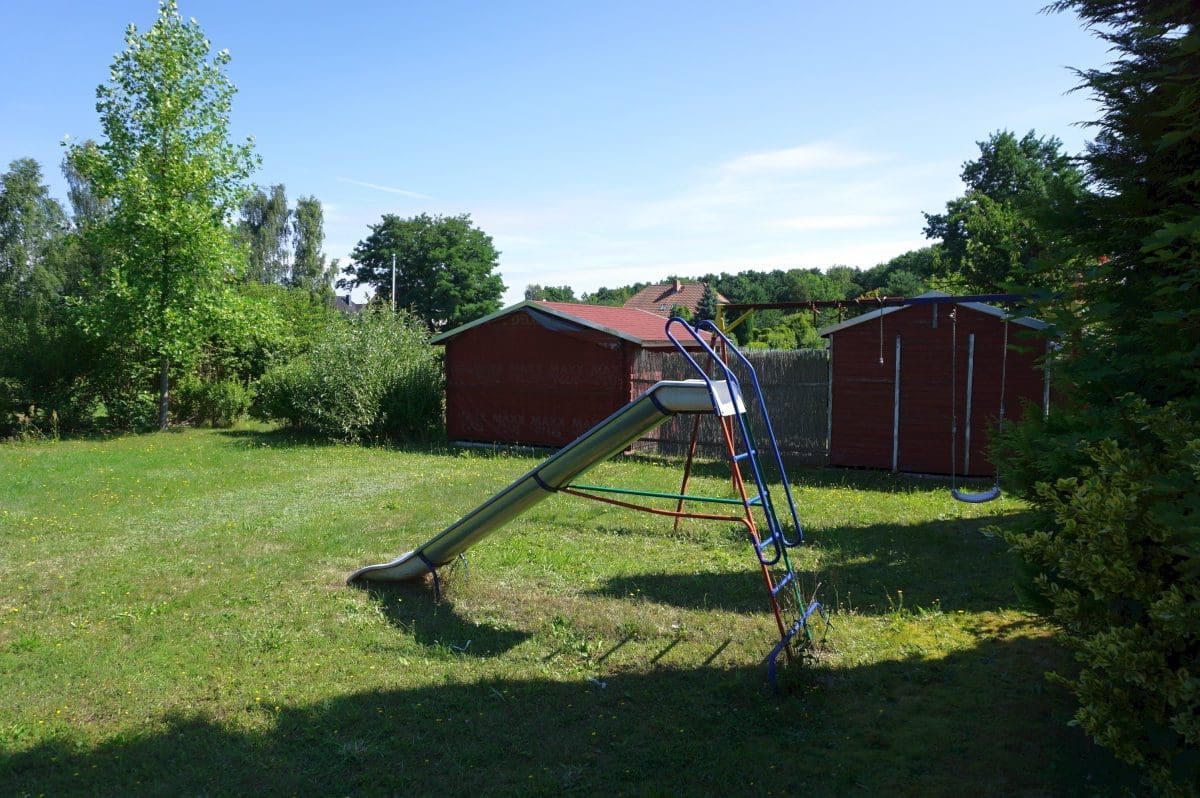 Wohnmobilstellplatz am Hütten-Camp in Döbern
