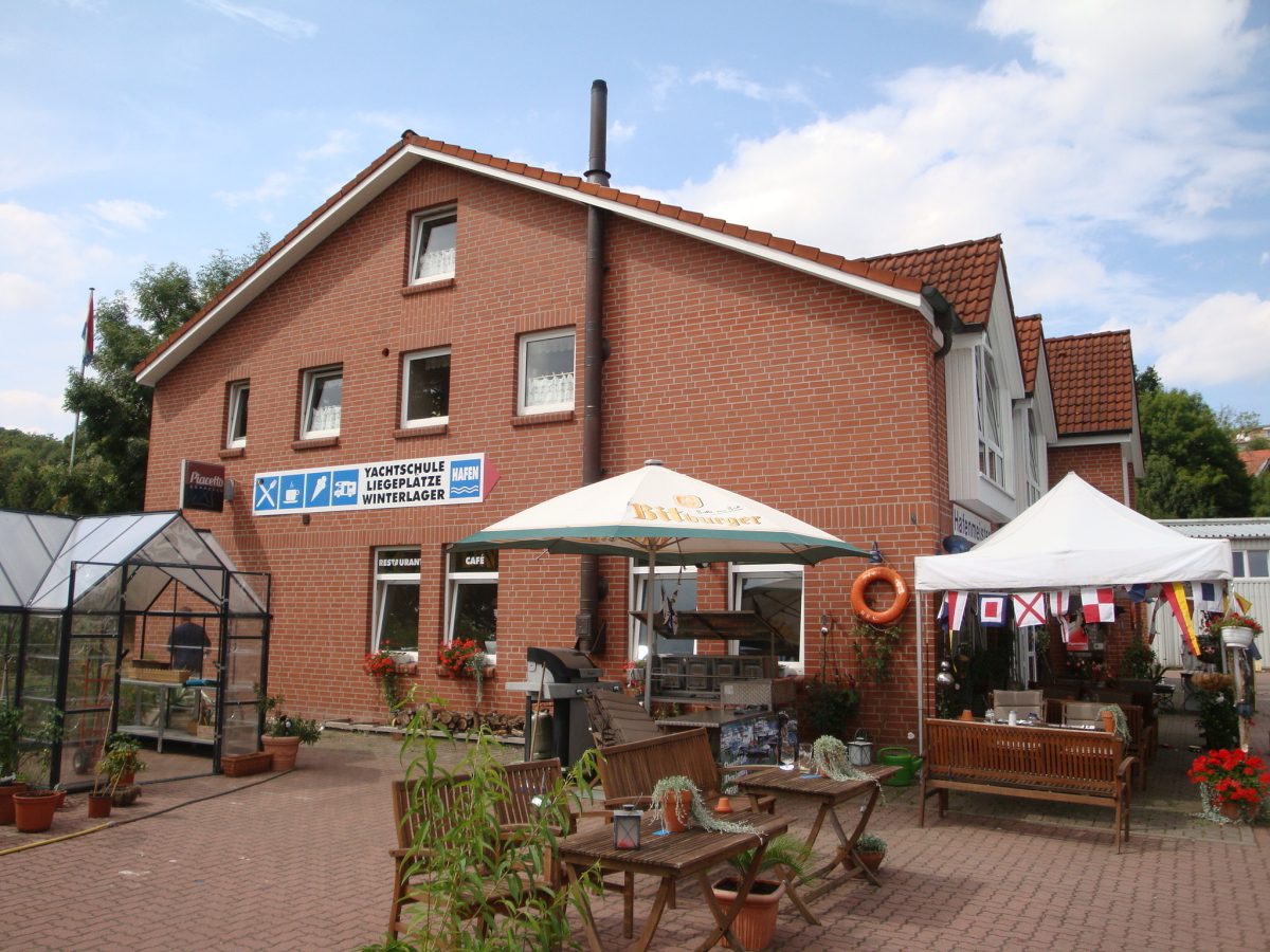 Wohnmobilstellplatz an der Marina Lauenburg