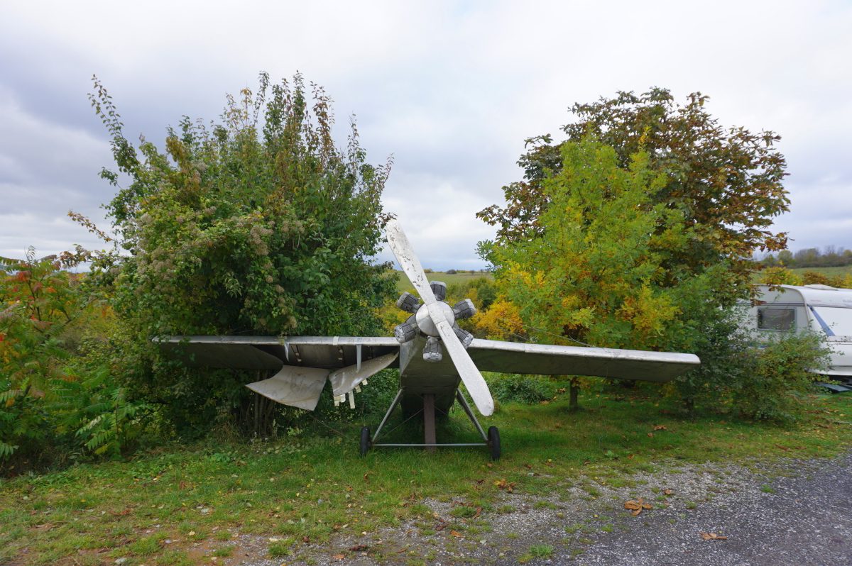 Wohnmobilstellplatz an der Flugschule Dolmar