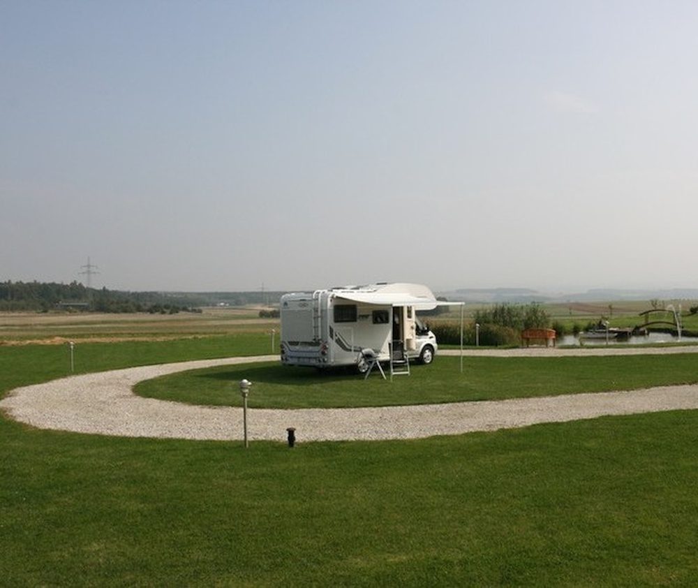 Wohnmobilstellplatz bei AMB Reisemobile