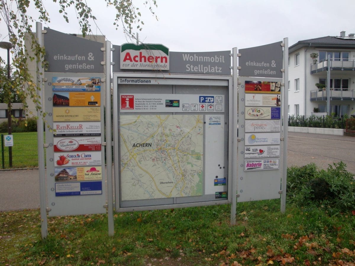 Wohnmobilstellplatz am Freibad Achern