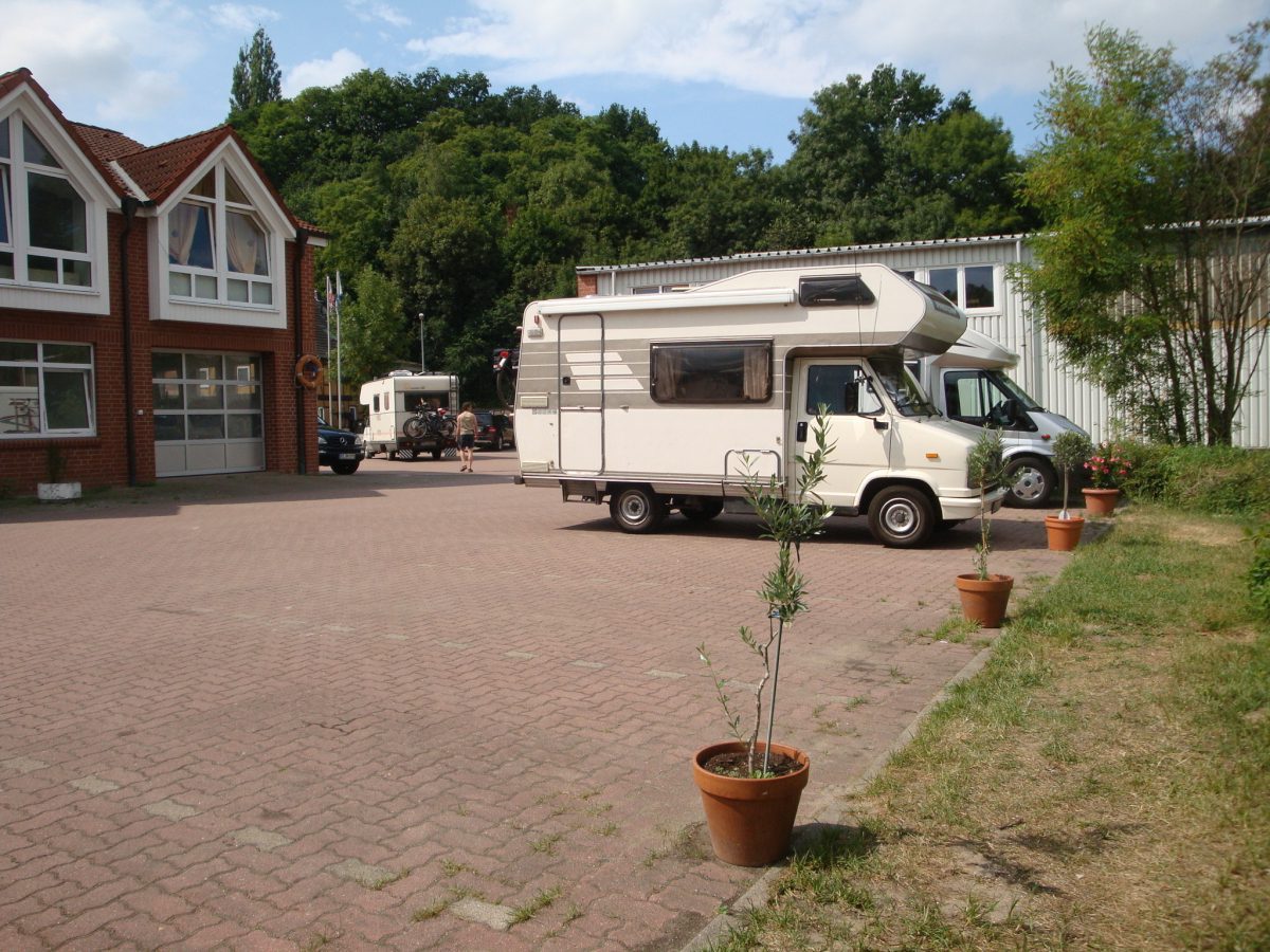 Wohnmobilstellplatz an der Marina Lauenburg