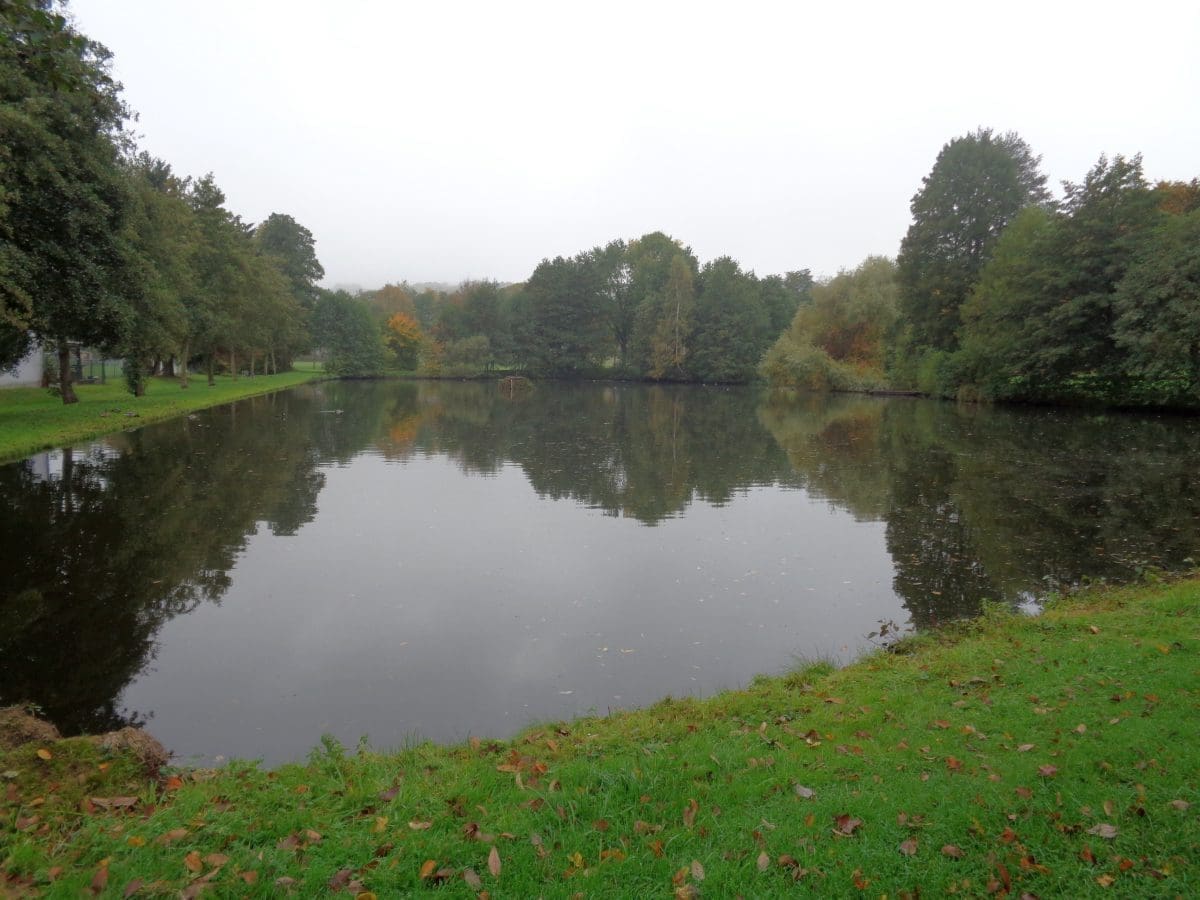 Wohnmobilstellplatz an der Weiheranlage in Burghaun Wohnmobilstellplatz an der Weiheranlage in Burghaun