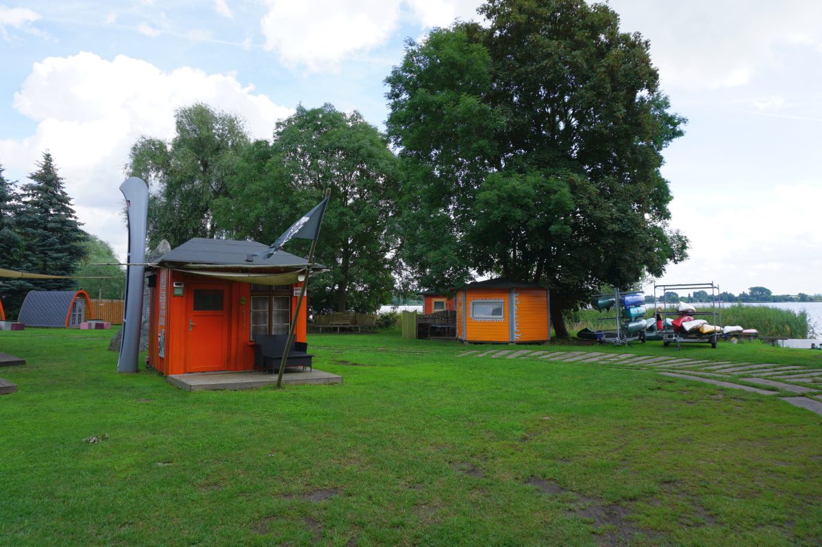 Wohnmobilstellplatz am Camp Solaris