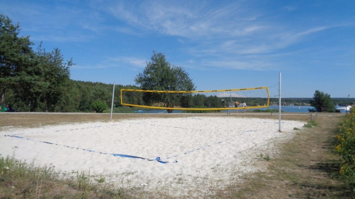 Wohnmobilstellplatz am Steinberger See