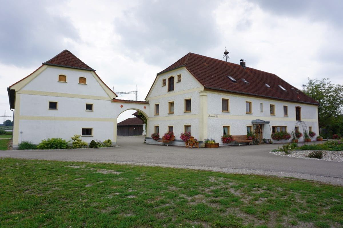 Wohnmobilstellplatz am Peterhof