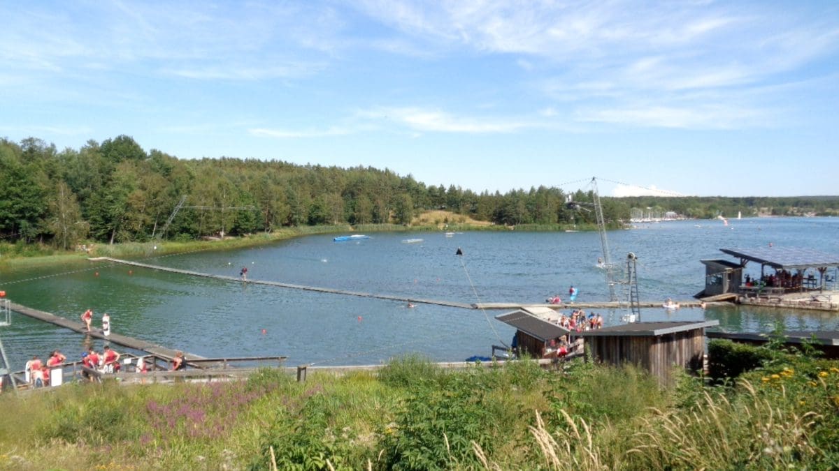 Wohnmobilstellplatz am Steinberger See