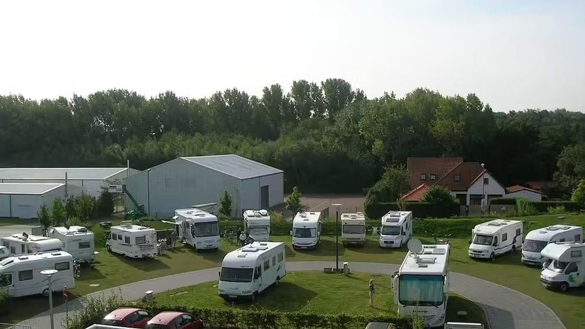 Wohnmobilhafen Marina Rünthe