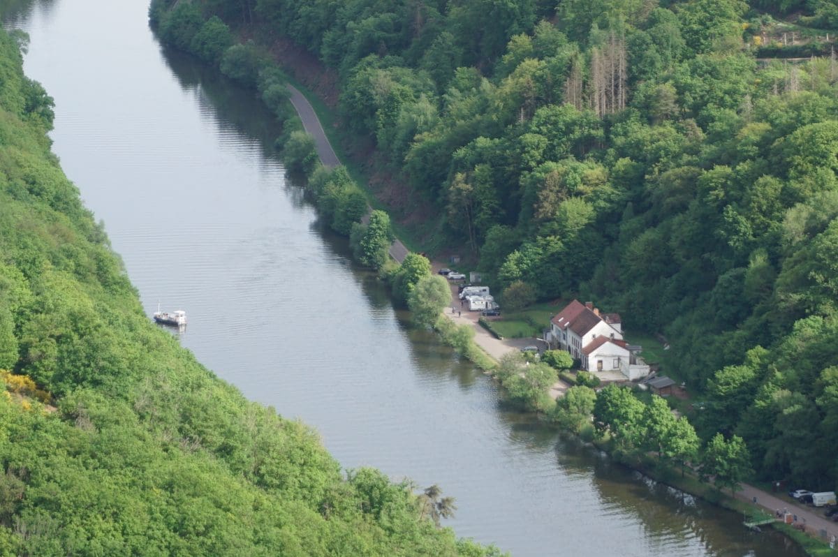 Wohnmobilstellplatz an der Saar in Mettlach