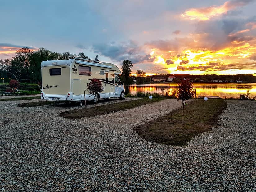 Wohnmobilhafen Sunset Neubäuer See