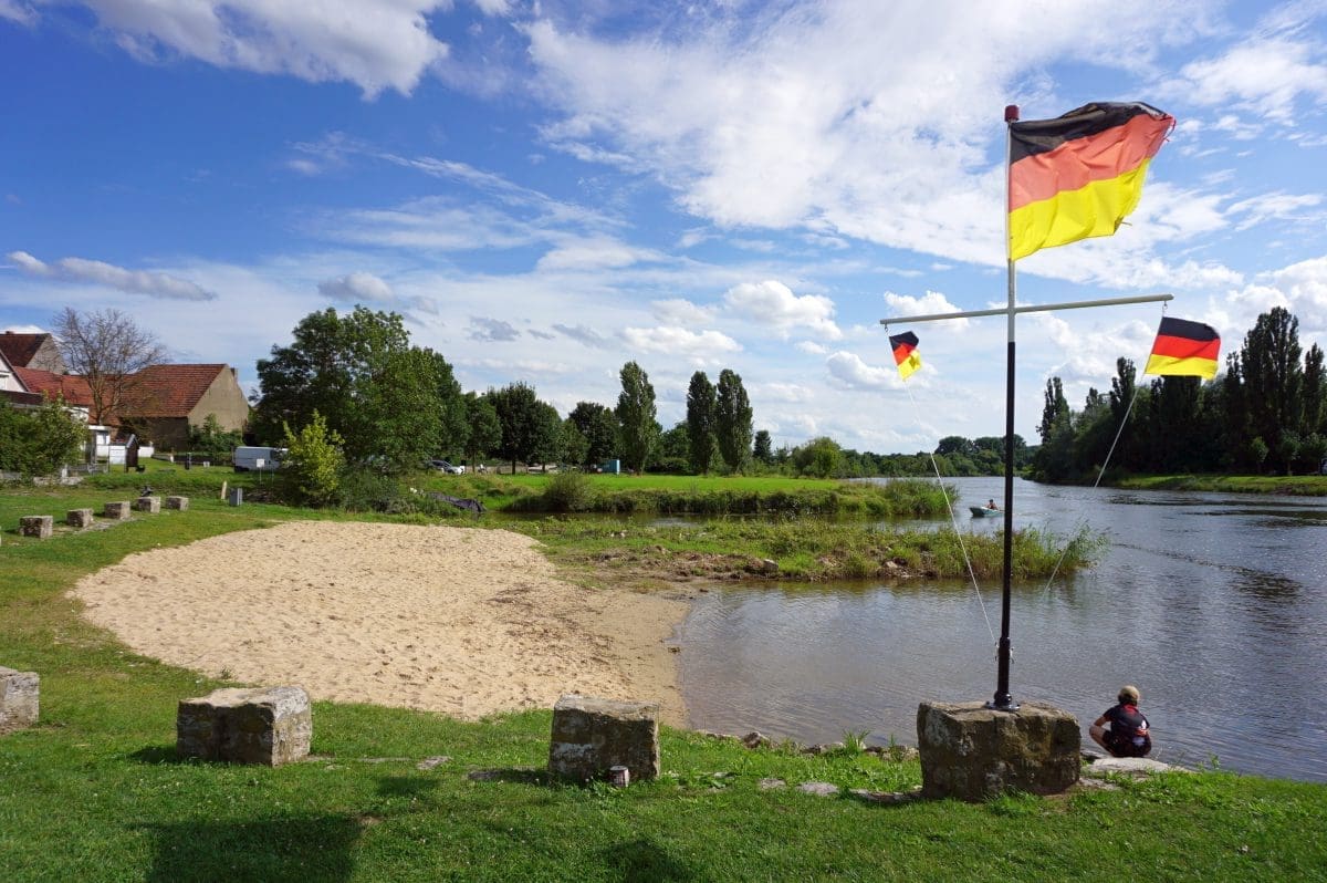 Stellplatz an der Mainfaehre in Albertshofen Wohnmobilstellplatz an der Mainfähre in Albertshofen