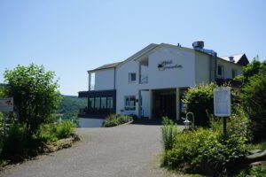 Wohnmobilstellplatz am Waldhotel Sonnenberg Wohnmobilstellplatz am Waldhotel Sonnenberg