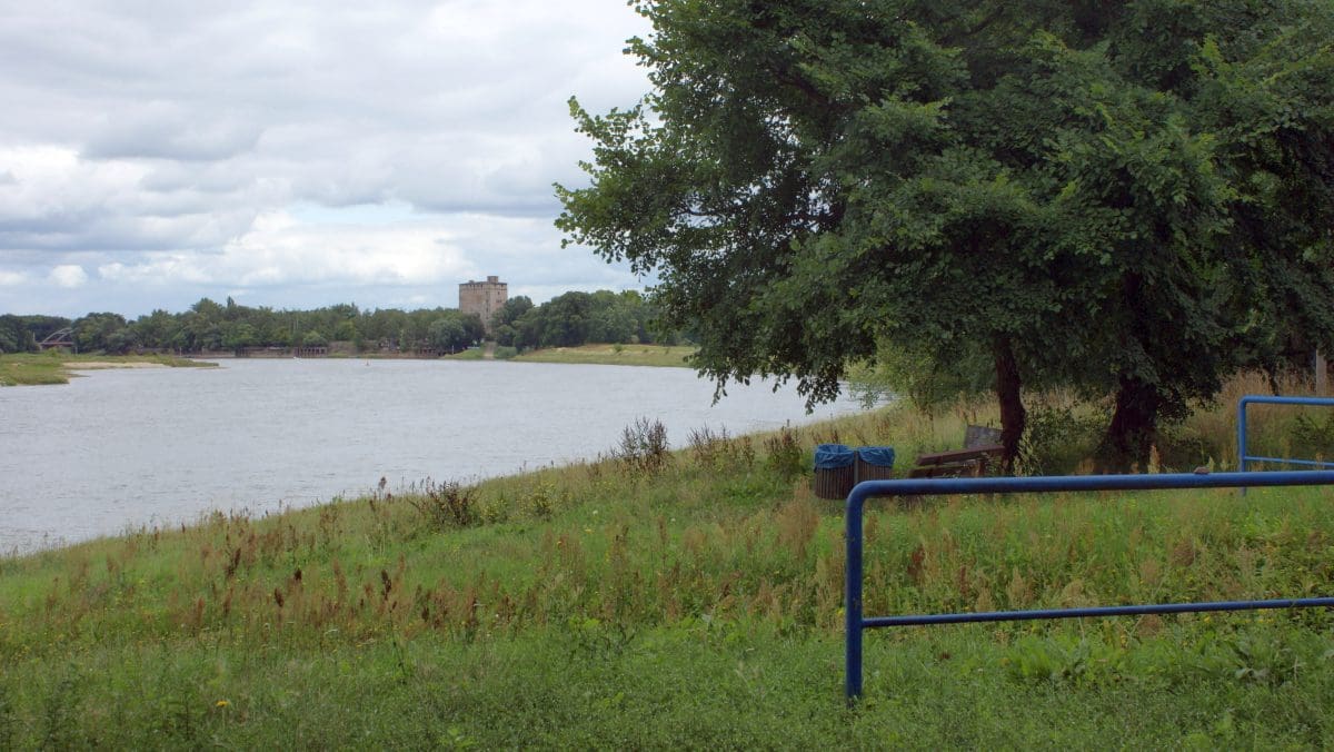 Wohnmobilstellplatz am Yachtclub Dessau