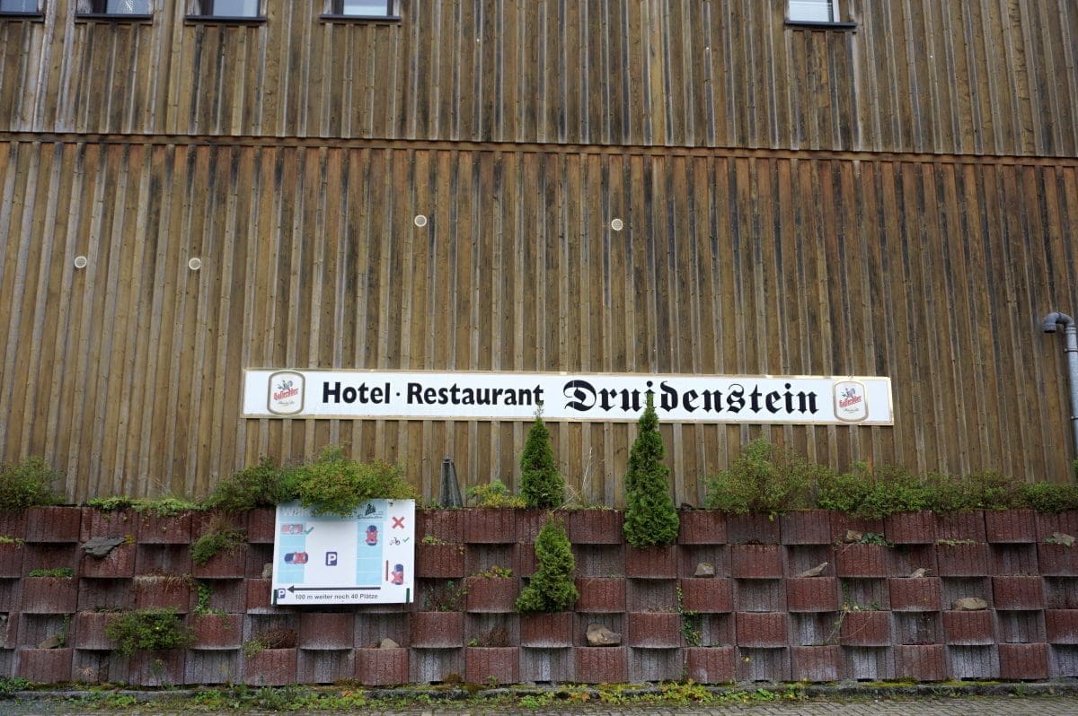 Wohnmobilstellplatz am Hotel Druidenstein Wohnmobilstellplatz am Hotel Druidenstein