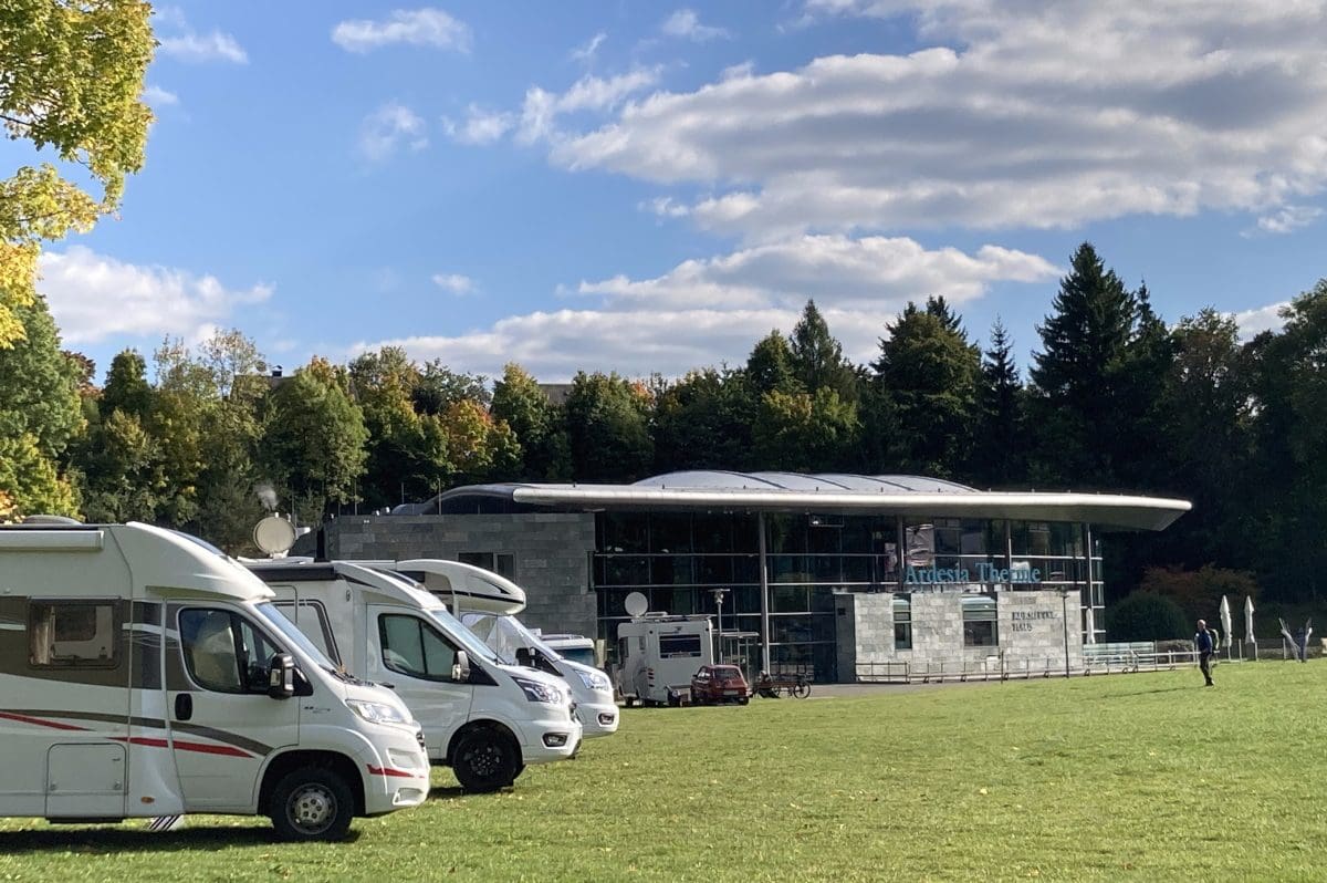Wohnmobilstellplatz an der Ardesia Therme