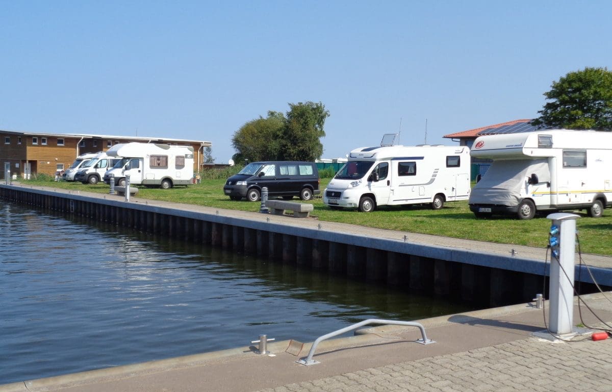 Wohnmobilstellplatz am Segler Verein