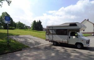 Wohnmobilstellplatz am Freibad Asmushausen