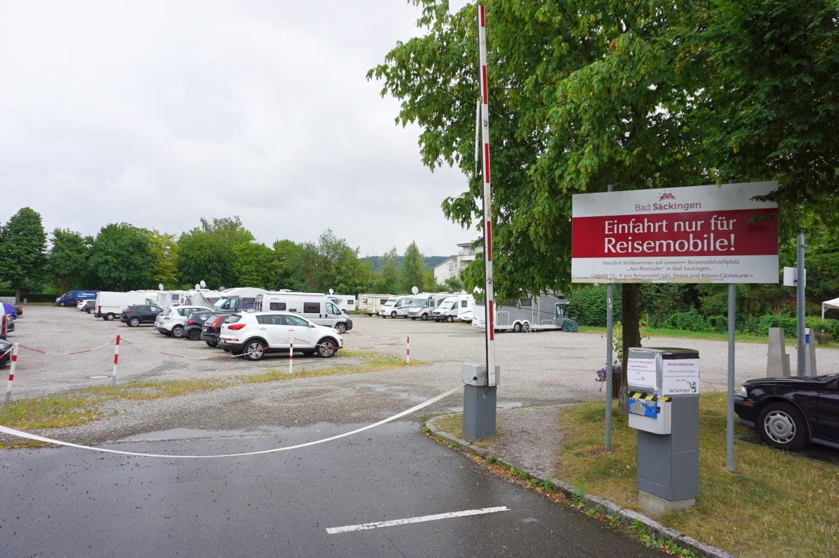 Wohnmobilstellplatz am Rheinufer in Bad Säckingen