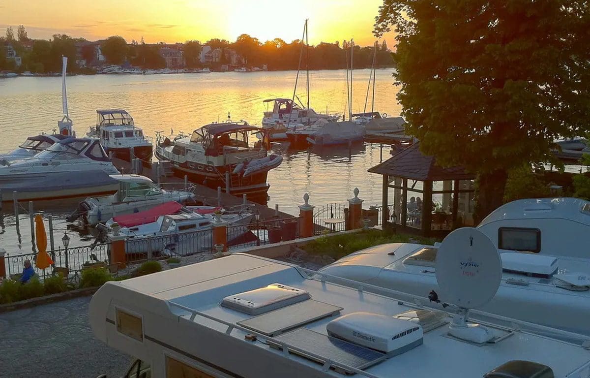 Wohnmobilstellplatz Fährhaus Wendenschloss