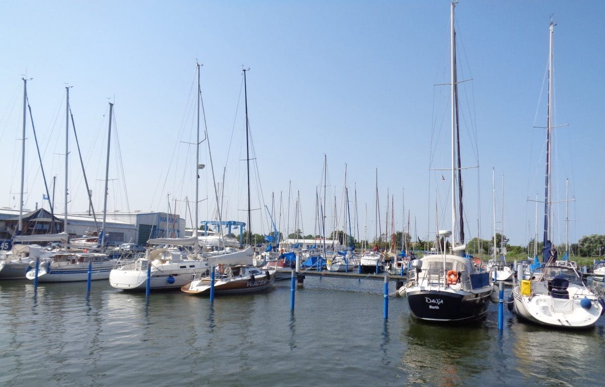 Wohnmobilstellplatz am Segler Verein