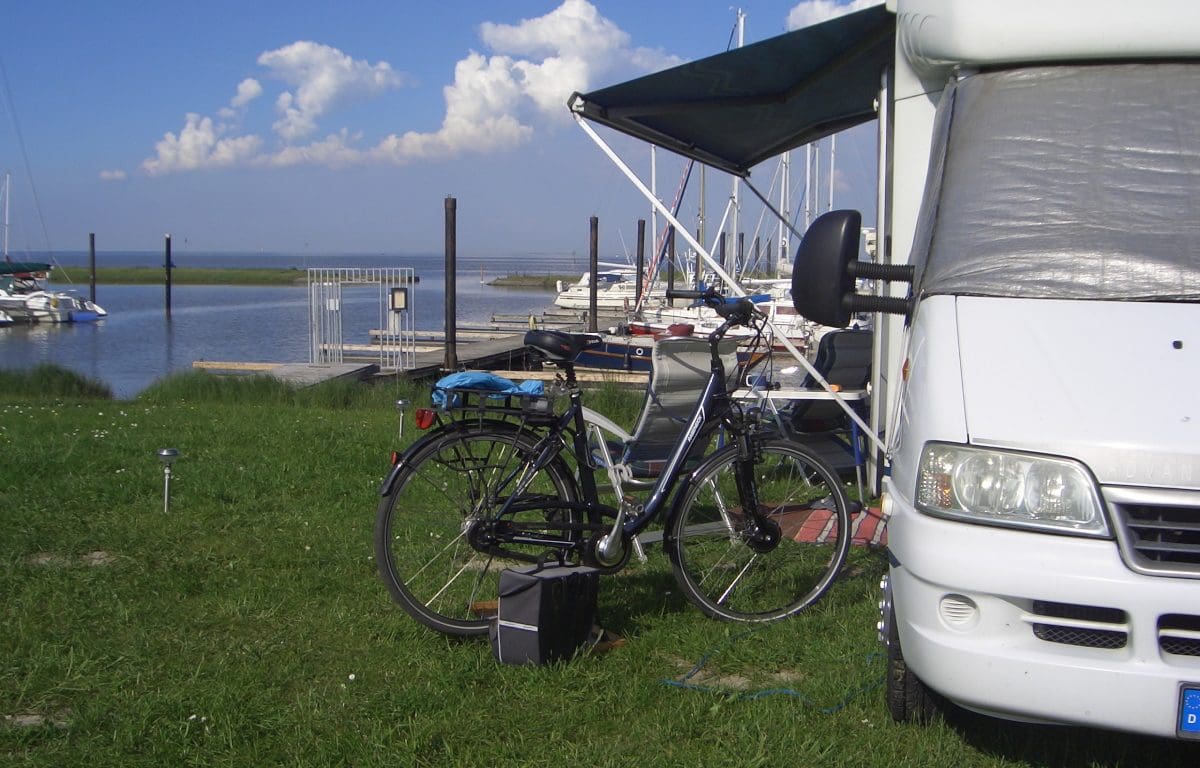 Wohnmobilstellplatz am Yachtclub