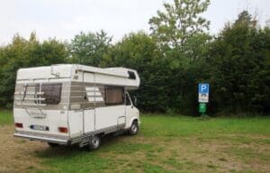 Wohnmobilstellplatz am Waldschwimmbad in Calden