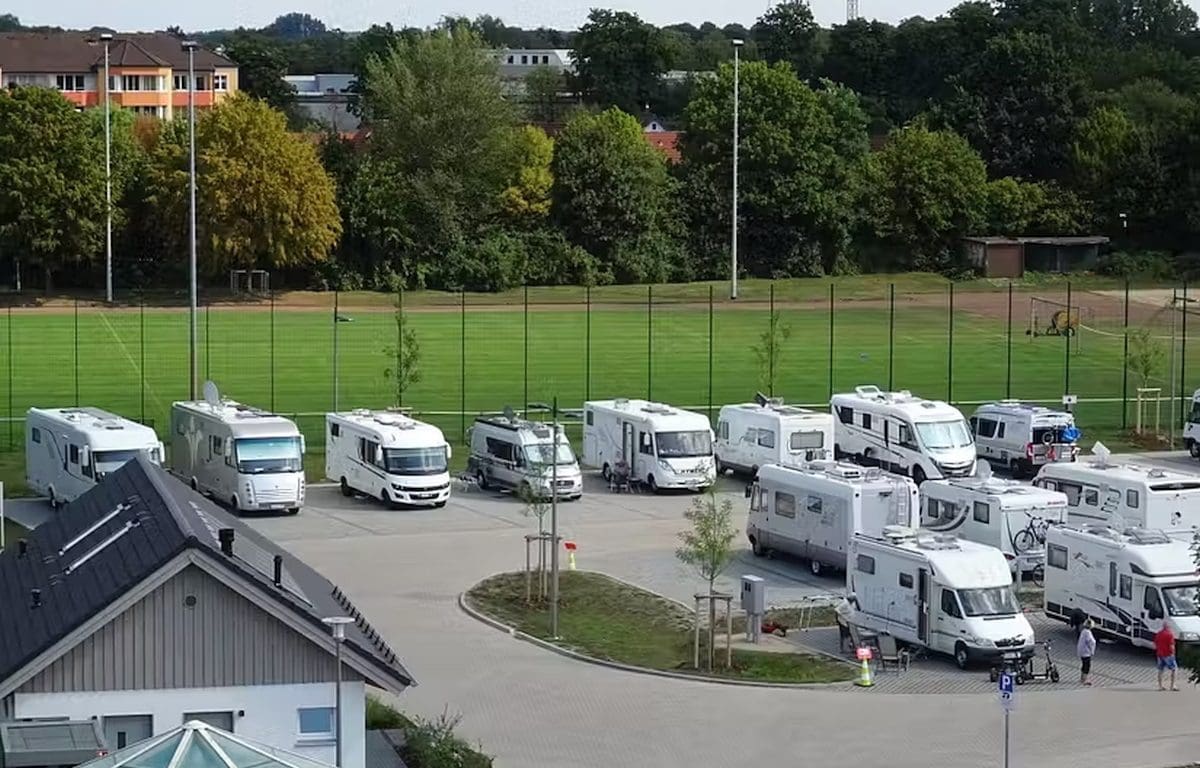 Wohnmobilstellplatz am Badeland in Celle Wohnmobilstellplatz am Badeland in Celle