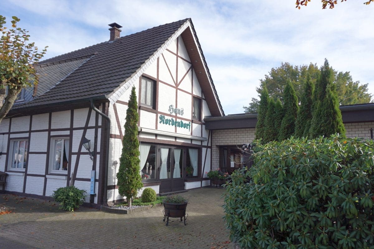 Wohnmobilstellplatz am Haus Nordendorf