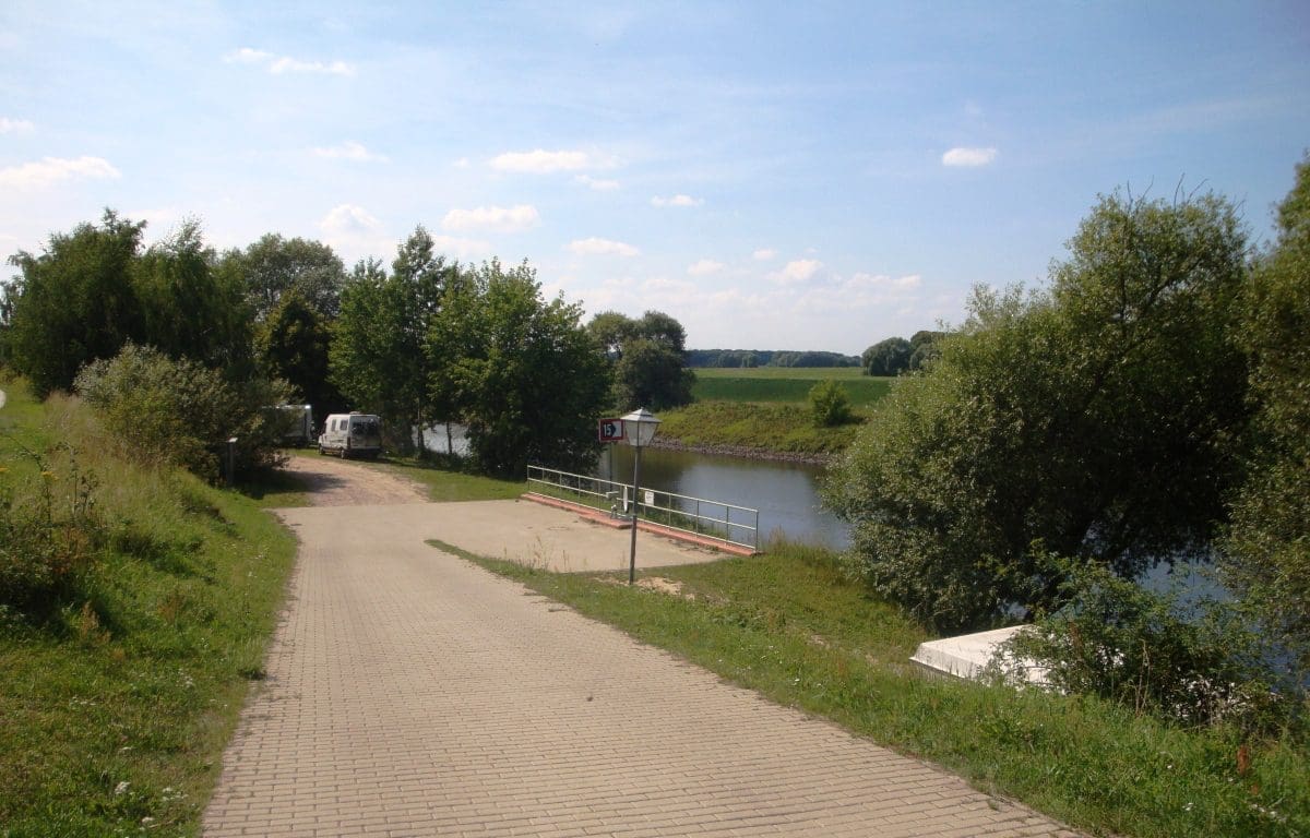 Wohnmobilstellplatz am Dömitzer Hafen