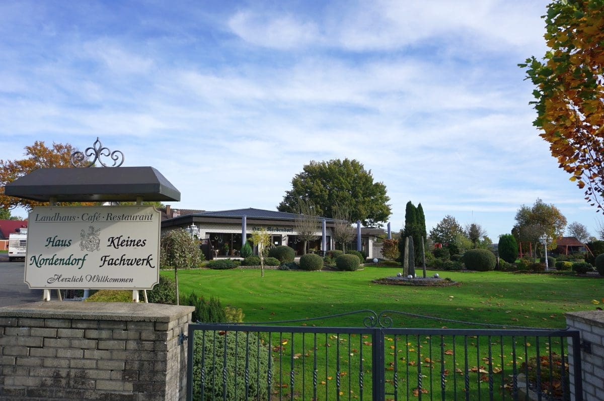 Wohnmobilstellplatz am Haus Nordendorf