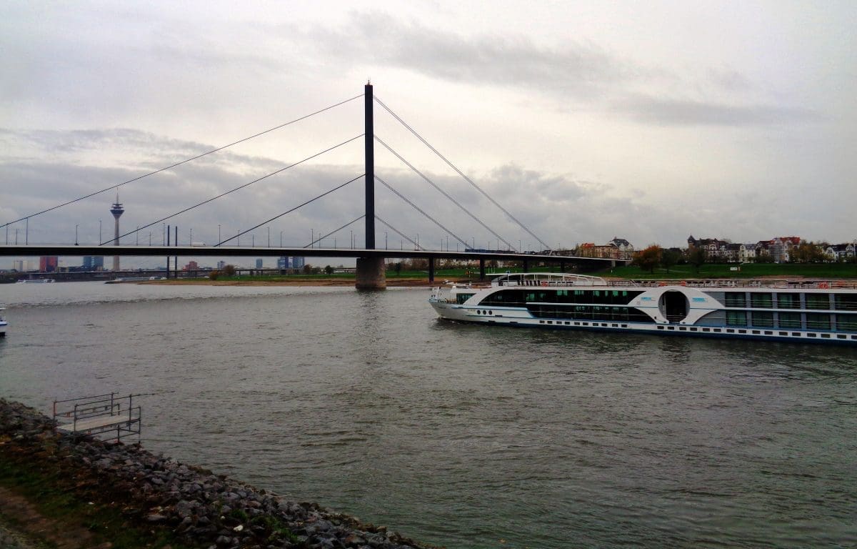 Wohnmobilstellplatz an der Rheinterrasse