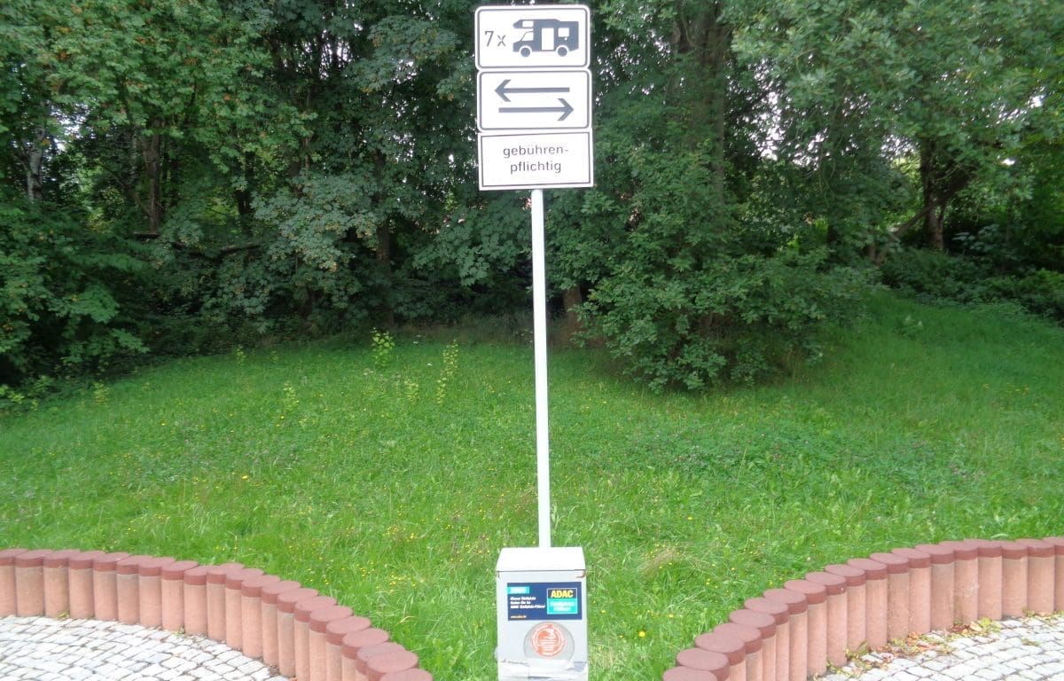 Wohnmobilstellplatz am Freibad Ebersbach