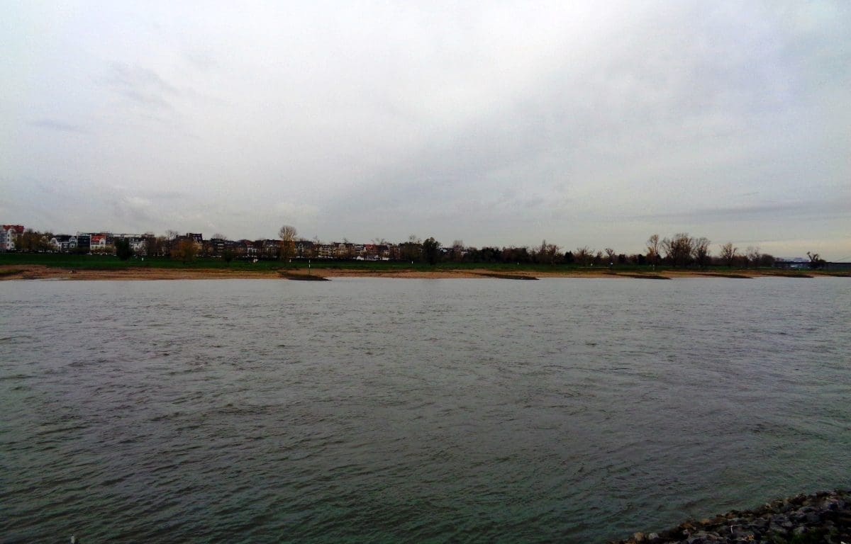 Wohnmobilstellplatz an der Rheinterrasse