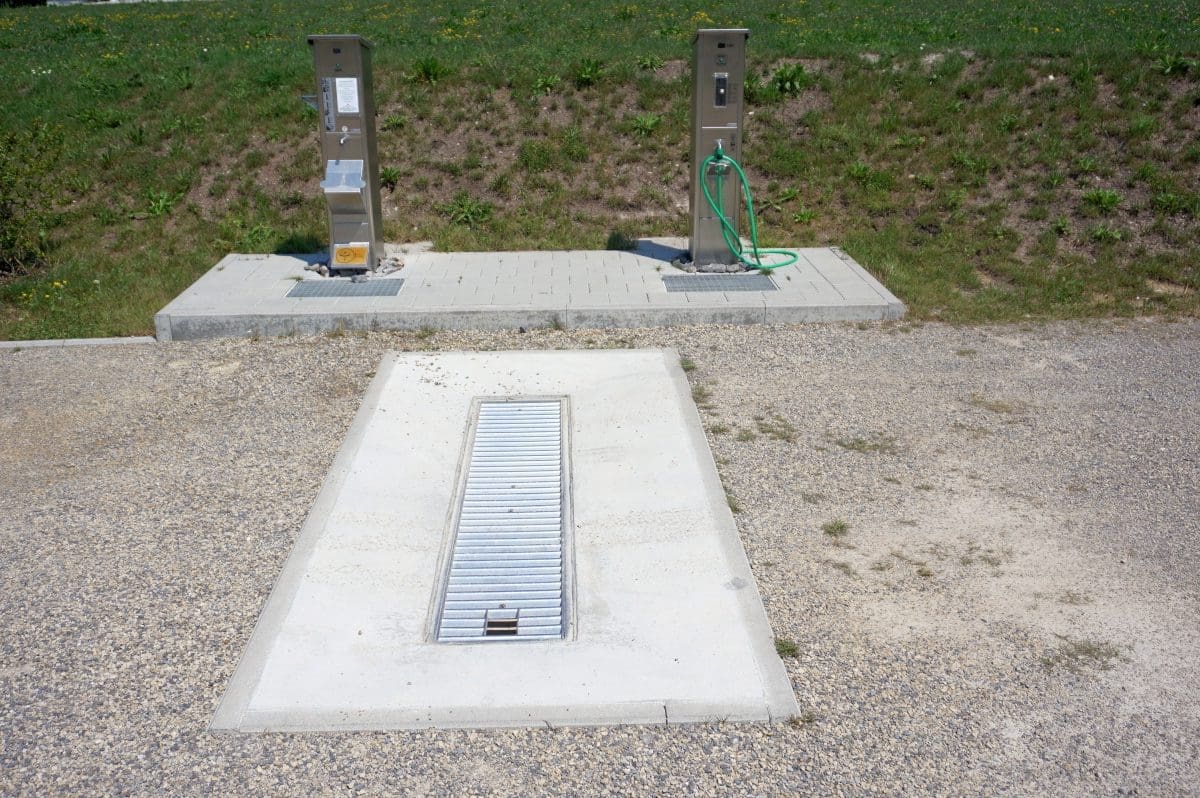 Reisemobilpark Turm und Kristalle