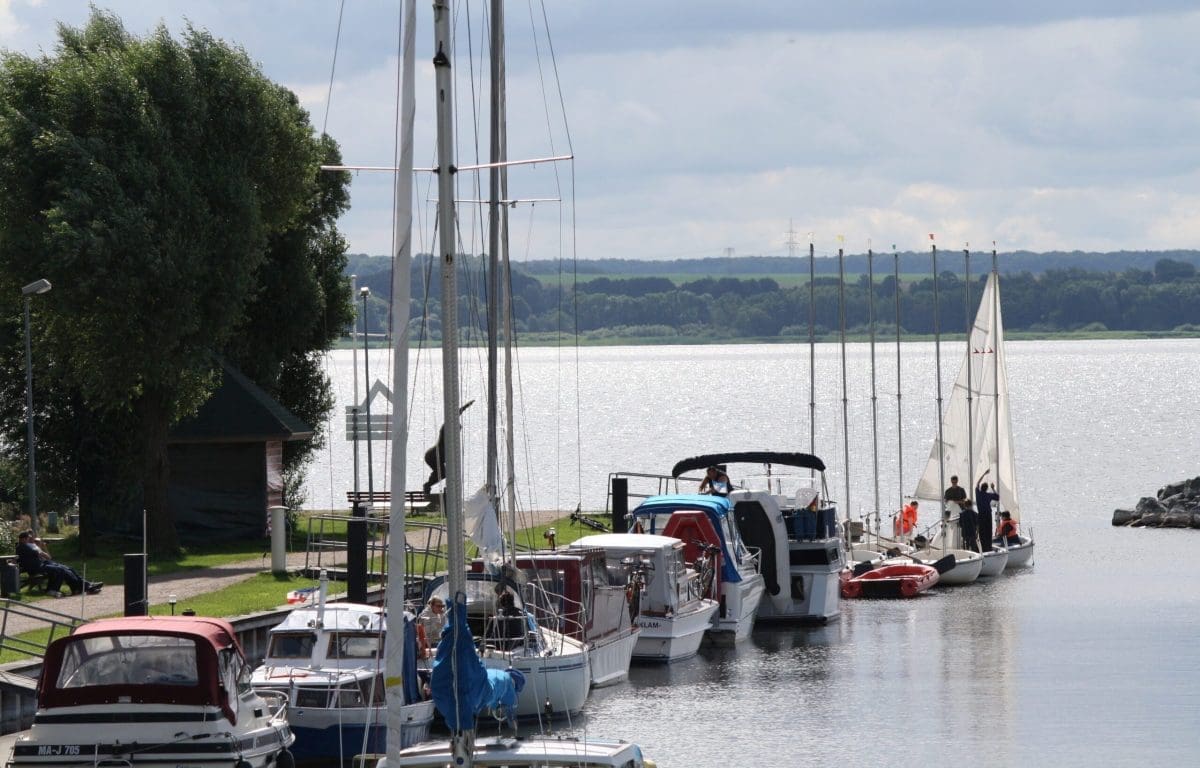 Wohnmobilstellplatz in Salem am Kummerower See