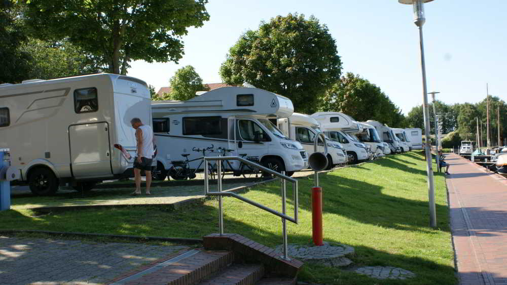 Wohnmobilstellplatz alter Binnenhafen