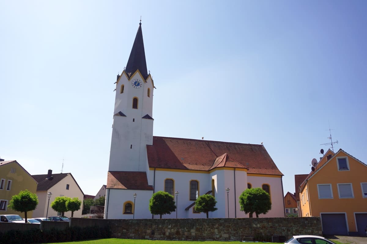 Katholische Pfarrei St. Peter und Paul, Freystadt