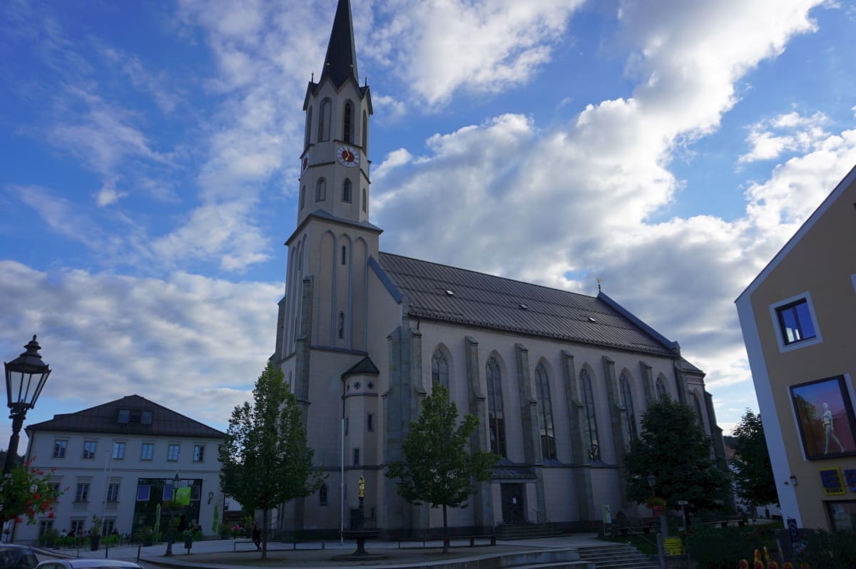 Stadtpfarrkirche Mariä Himmelfahrt in Freyung