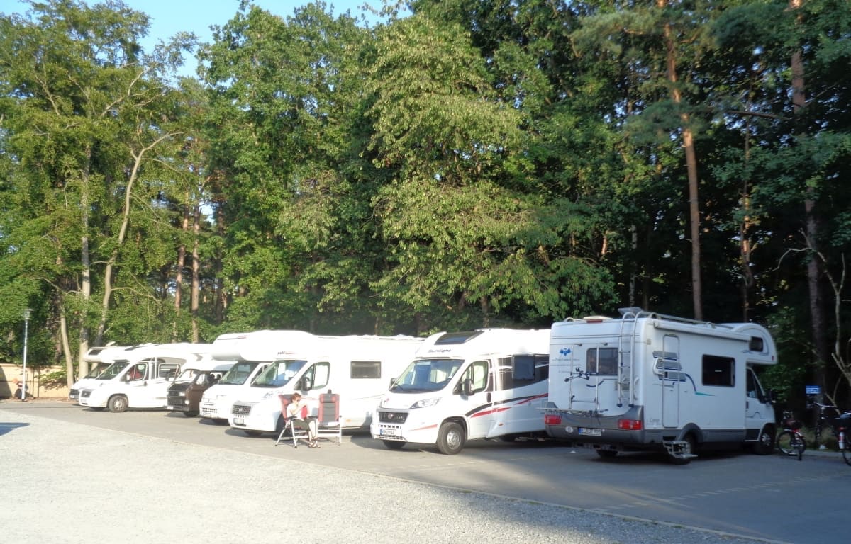 Wohnmobilstellplatz am Strand in Glowe