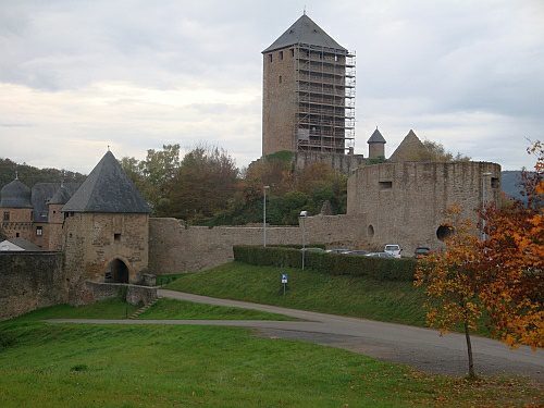 Wohnmobilstellplatz an der Burg Lichtenberg