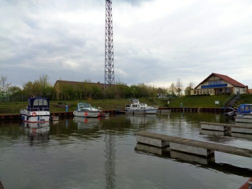 Wohnmobilstellplatz am Sportboothafen Haldensleben