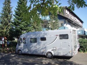 Wohnmobilstellplatz an Kucher's Landhotel