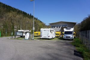 Wohnmobilstellplatz am alten Bahnhof Calw Wohnmobilstellplatz am alten Bahnhof Calw