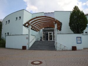 Wohnmobilstellplatz Freizeitbad Tyragrotte Wohnmobilstellplatz Freizeitbad Tyragrotte