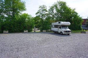 Wohnmobilstellplatz am Freizeitgelände in Ötisheim