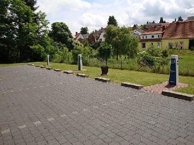 Wohnmobilstellplatz am Schwimmbad Hochspeyer