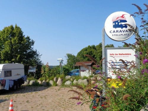 Wohnmobilstellplatz am Hafen in Sellin Wohnmobilstellplatz am Hafen in Sellin