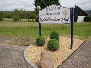 Wohnmobilstellplatz am Reidelbacher Hof Wohnmobilstellplatz am Reidelbacher Hof