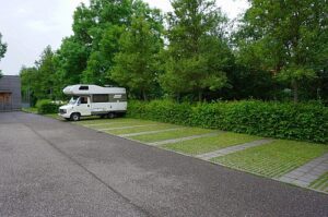 Wohnmobilstellplatz an der Gießbachhalle